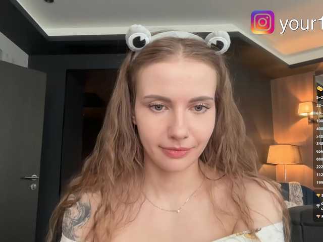 -VikkiL0vesCheese-'s BongaCams show and profile