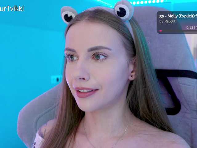 -VikkiL0vesCheese-'s BongaCams show and profile