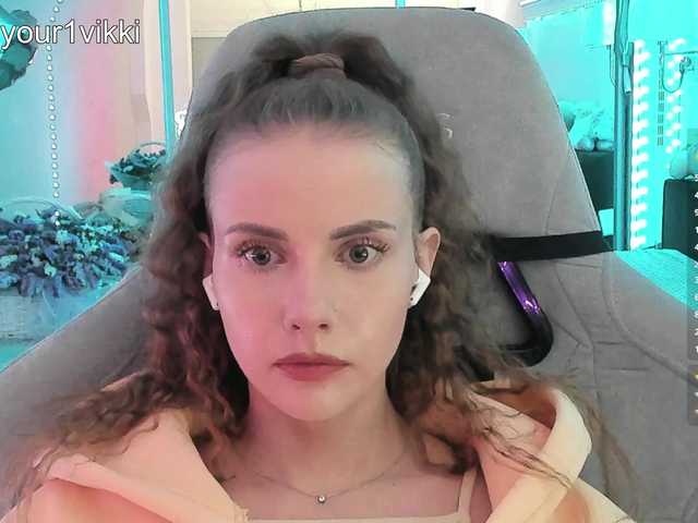 -VikkiL0vesCheese-'s BongaCams show and profile