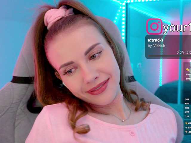 -VikkiL0vesCheese-'s BongaCams show and profile