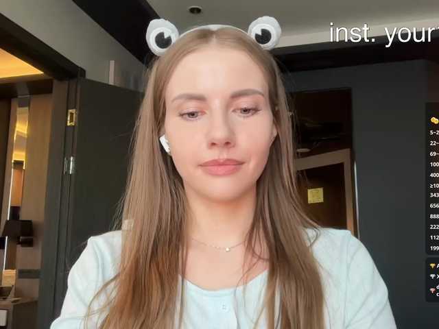 -VikkiL0vesCheese-'s BongaCams show and profile