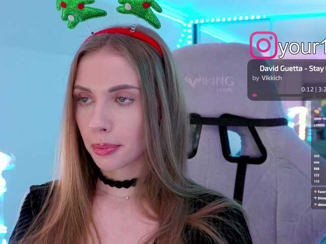 -VikkiL0vesCheese-'s BongaCams show and profile