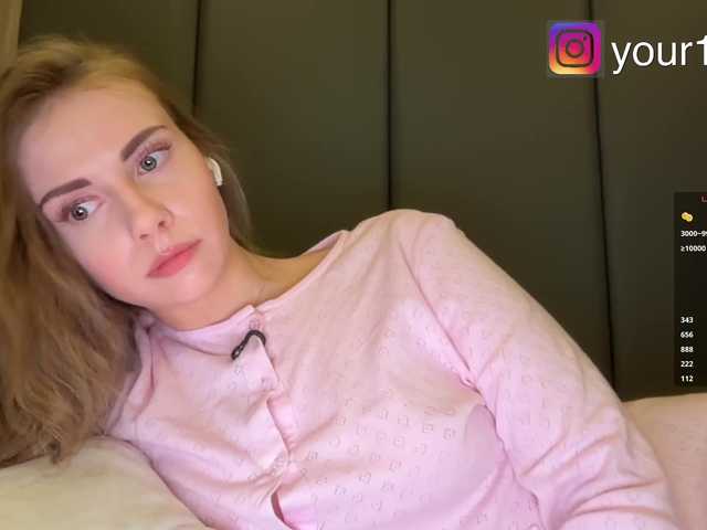 -VikkiL0vesCheese- from BongaCams