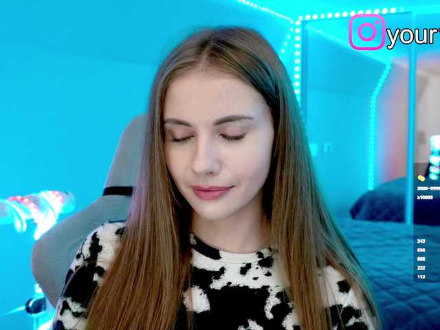 -VikkiL0vesCheese- from BongaCams