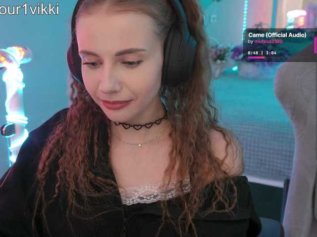 -VikkiL0vesCheese-'s BongaCams profile
