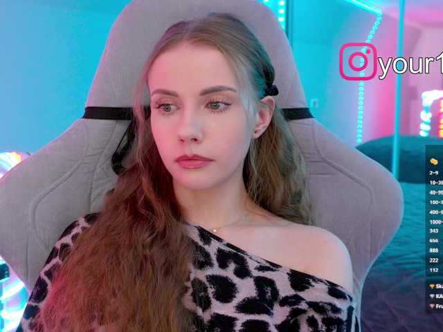 -VikkiL0vesCheese-'s BongaCams show and profile