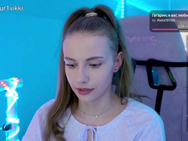 -VikkiL0vesCheese-'s BongaCams show and profile