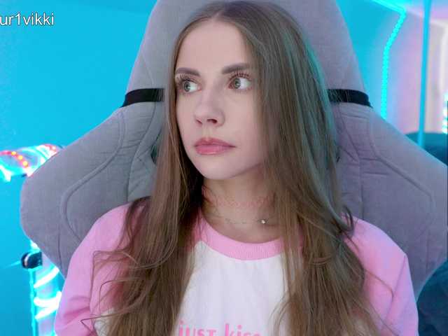 -VikkiL0vesCheese-'s BongaCams show and profile