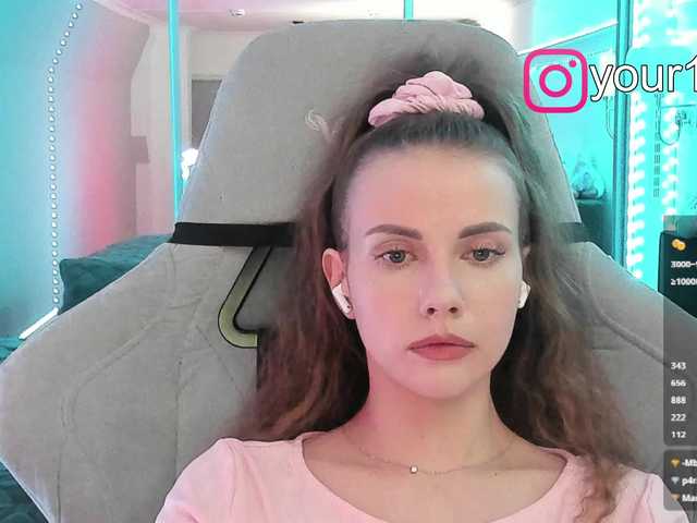 -VikkiL0vesCheese-'s BongaCams show and profile