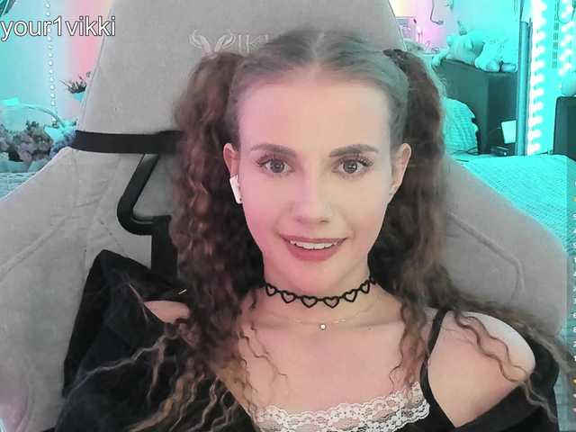 -VikkiL0vesCheese-'s BongaCams show and profile