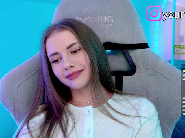 Sex chat gratuit in direct cu -VikkiL0vesCheese- pe BongaCams