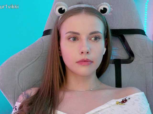 -VikkiL0vesCheese-'s BongaCams show and profile