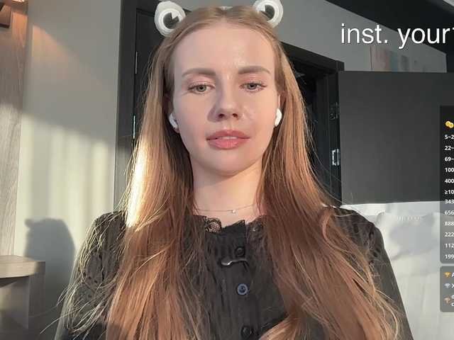 -VikkiL0vesCheese-'s BongaCams show and profile