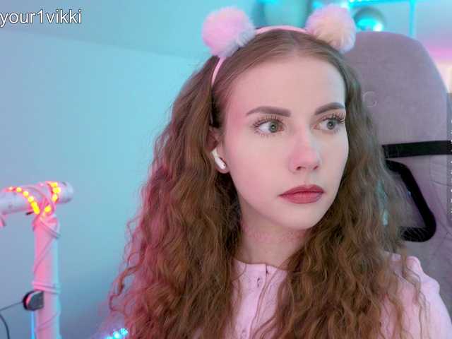 -VikkiL0vesCheese-'s BongaCams show and profile