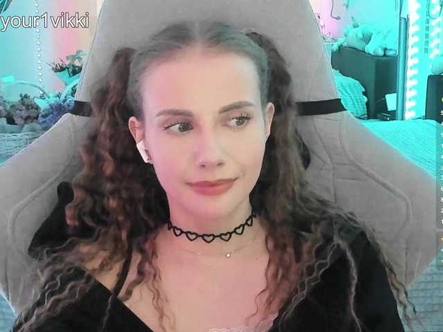 -VikkiL0vesCheese-'s BongaCams show and profile