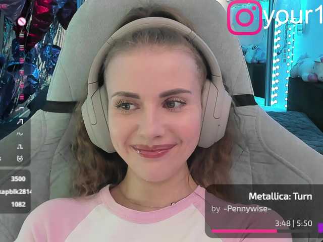 VikkiExtraCheese