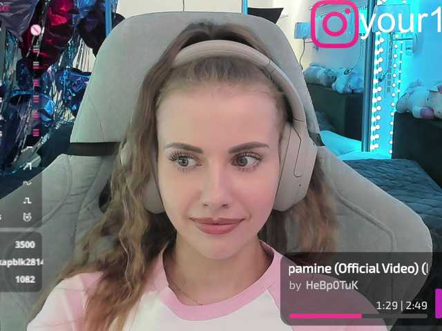 VikkiExtraCheese