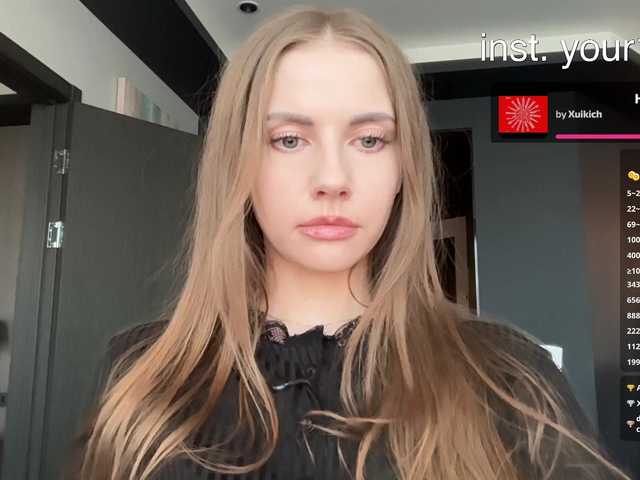 -VikkiL0vesCheese-'s BongaCams show and profile