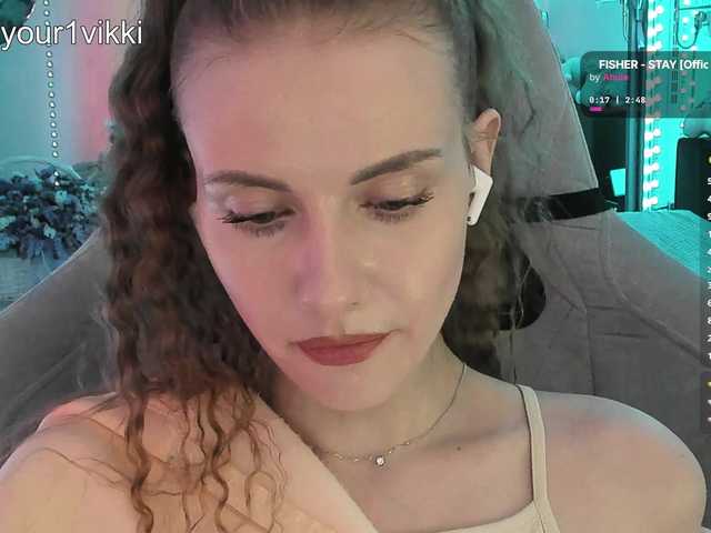 -VikkiL0vesCheese-'s BongaCams show and profile