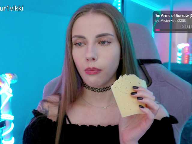 -VikkiL0vesCheese-