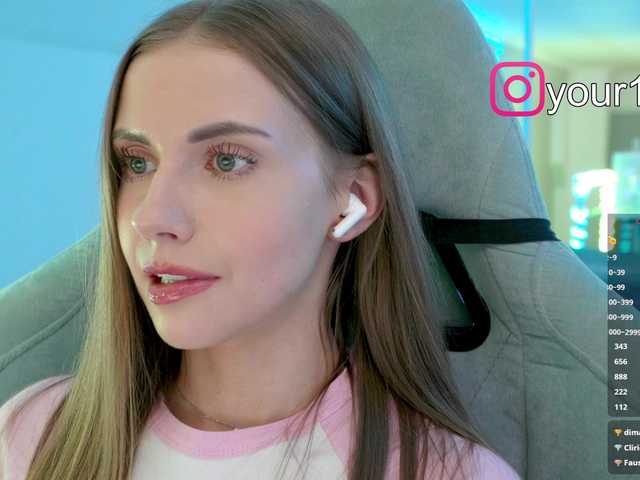 -VikkiL0vesCheese-'s BongaCams show and profile