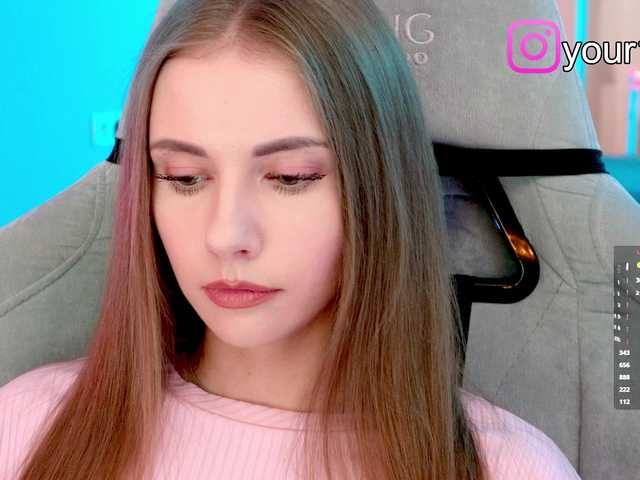 -VikkiL0vesCheese- from BongaCams