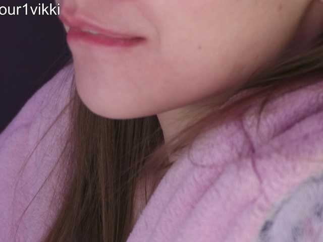 -VikkiL0vesCheese-'s BongaCams show and profile