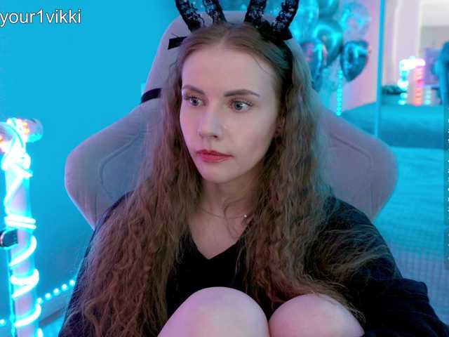 -VikkiL0vesCheese-'s BongaCams show and profile