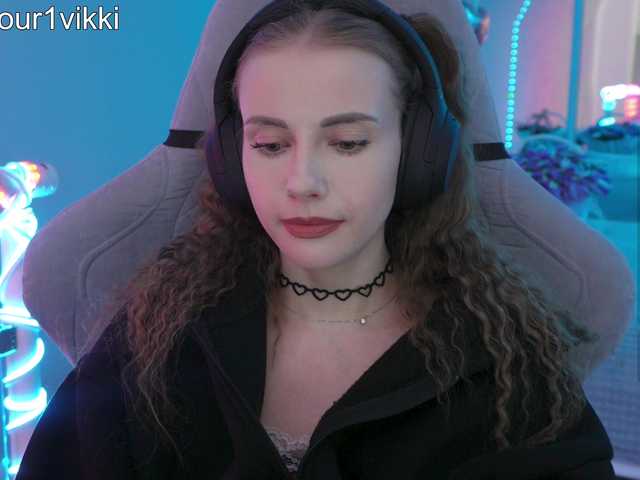 -VikkiL0vesCheese-'s BongaCams show and profile