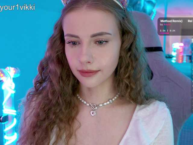 -VikkiL0vesCheese-'s BongaCams show and profile