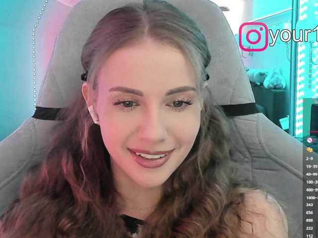 -VikkiL0vesCheese-'s BongaCams show and profile