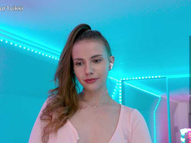 -VikkiL0vesCheese-'s BongaCams show and profile