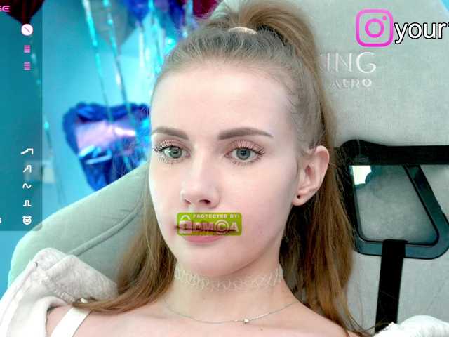 VikkiExtraCheese