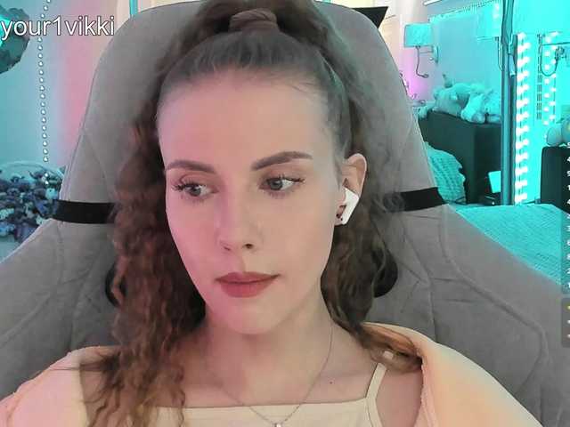 -VikkiL0vesCheese-'s BongaCams show and profile