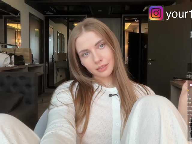 -VikkiL0vesCheese- from BongaCams