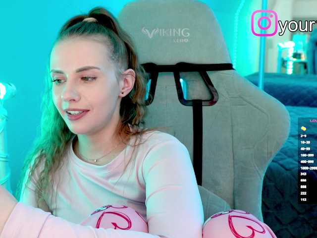 Sex chat gratuit in direct cu -VikkiL0vesCheese- pe BongaCams