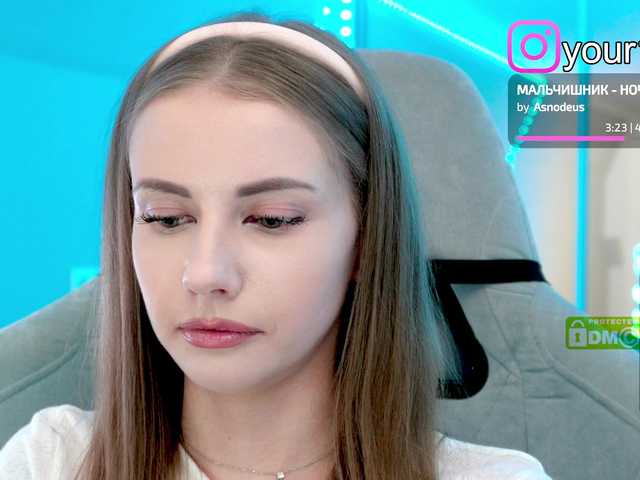 VikkiExtraCheese