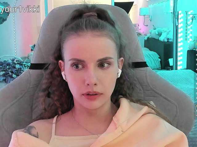 -VikkiL0vesCheese-'s BongaCams show and profile