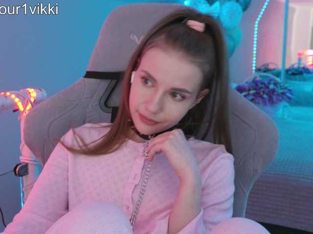-VikkiL0vesCheese-'s BongaCams show and profile