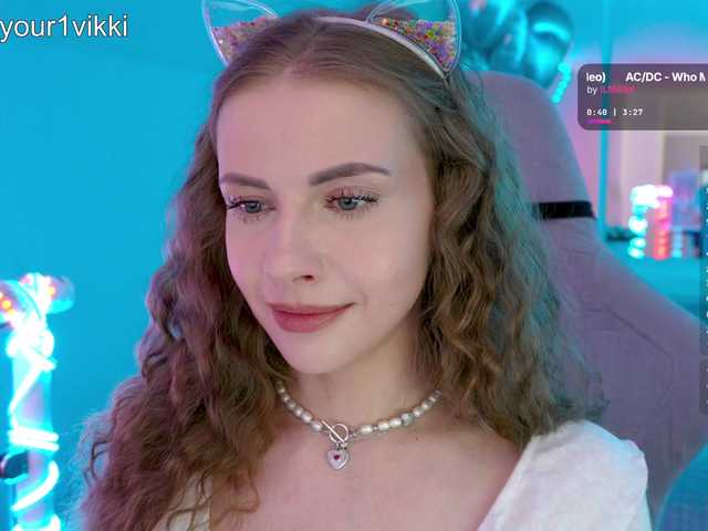 -VikkiL0vesCheese-'s BongaCams show and profile