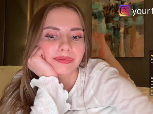  -VikkiL0vesCheese- chat room