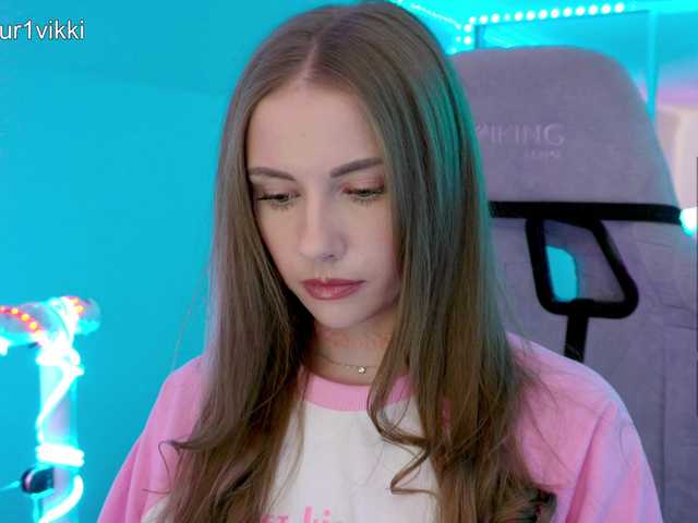 -VikkiL0vesCheese-'s BongaCams show and profile