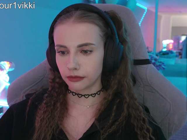 -VikkiL0vesCheese-'s BongaCams show and profile