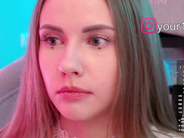 VikkiExtraCheese webcam