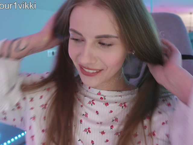 -VikkiL0vesCheese-'s BongaCams show and profile