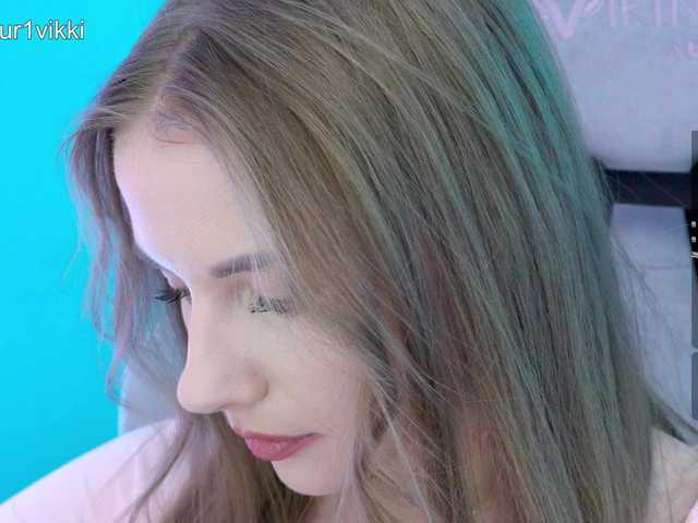 видео с -VikkiL0vesCheese-