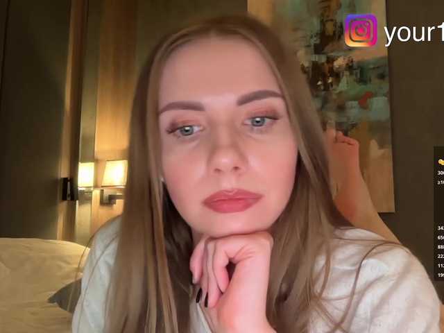 -VikkiL0vesCheese- from BongaCams