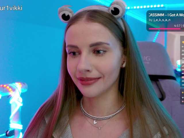 -VikkiL0vesCheese-'s BongaCams show and profile