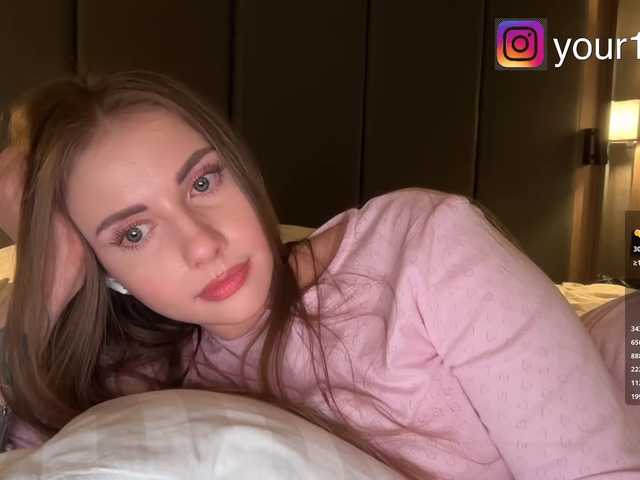 -VikkiL0vesCheese- live cam