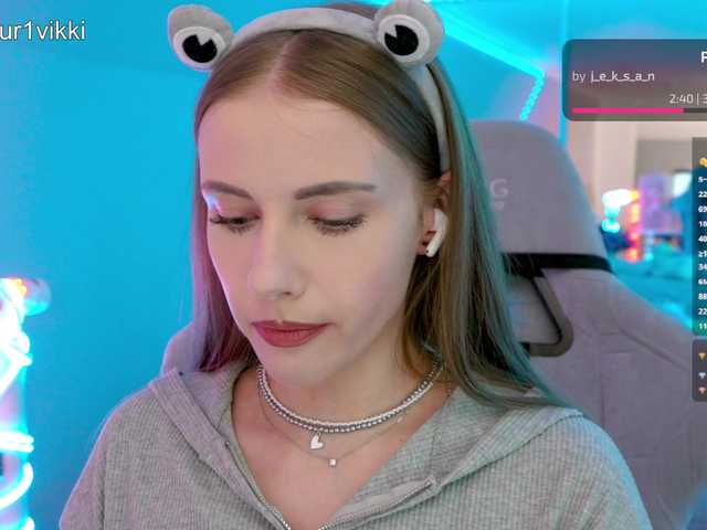 -VikkiL0vesCheese-'s BongaCams show and profile